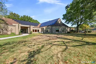 488 Commanche Ln, Stratford, CT 06614 - Photo 24