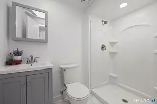 488 Commanche Ln, Stratford, CT 06614 - Photo 18