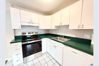 139 Bradley Street #C, New Haven, CT 06511 - Photo 2