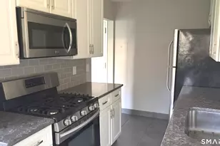 1000 Knapps Hwy, Fairfield, CT 06825 - Photo 10