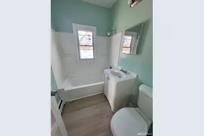 190-192 Brook Street #3, Hartford, CT 06120 - Photo 6