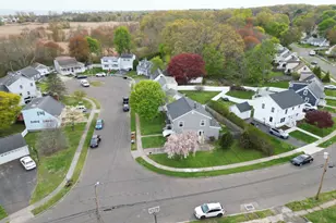 1 Mayflower Ct, Milford, CT 06460 - Photo 14