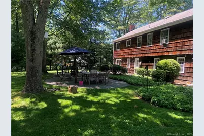 33 Loughran Avenue, Stamford, CT 06902 - Photo 18