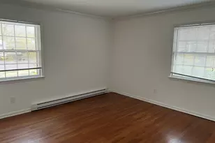 33 Loughran Ave, Stamford, CT 06902 - Photo 10