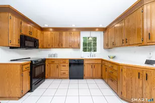 19 Westridge Dr, Simsbury, CT 06070 - Photo 18