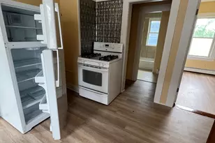 10 Cherry St, East Hartford, CT 06108 - Photo 6