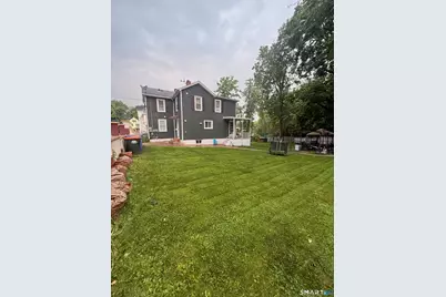 7 Linden Place, Meriden, CT 06450 - Photo 2