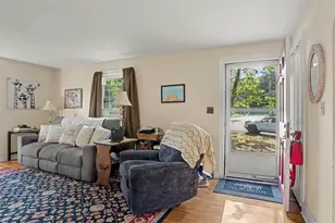 2 N Forest Cir, West Haven, CT 06516 - Photo 4
