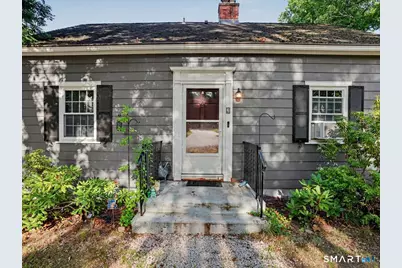 2 North Forest Circle, West Haven, CT 06516 - Photo 4