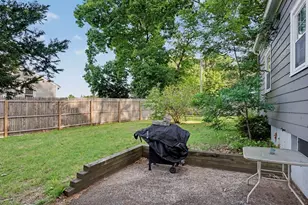 2 N Forest Cir, West Haven, CT 06516 - Photo 28