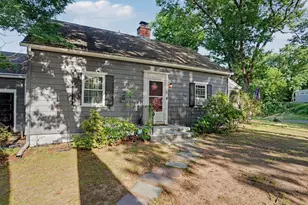2 N Forest Cir, West Haven, CT 06516 - Photo 2