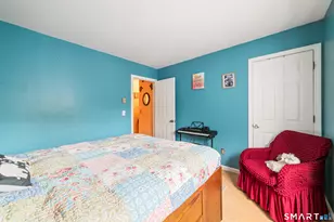 35 Pearl Lake Rd, Waterbury, CT 06706 - Photo 18