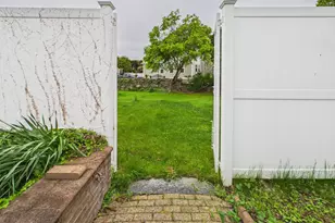 21 Elm St, Stonington, CT 06378 - Photo 30