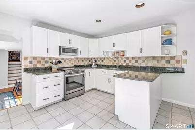 37 Lamppost Drive, Redding, CT 06896 - Photo 8