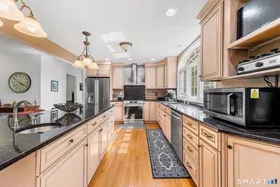 650 Racebrook Road, Orange, CT 06477 - Photo 4