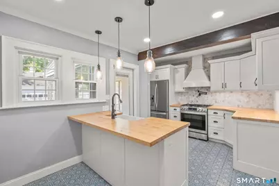 77 Newport Avenue, West Hartford, CT 06107 - Photo 16