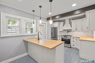 77 Newport Ave, West Hartford, CT 06107 - Photo 16