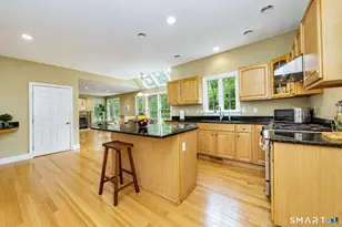 125 Peck Hill Rd, Woodbridge, CT 06525 - Photo 10