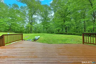 125 Peck Hill Rd, Woodbridge, CT 06525 - Photo 2
