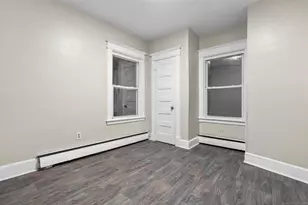 37 Plaza Ave, Waterbury, CT 06710 - Photo 16