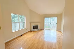 204 Gray Fox Ln, Rocky Hill, CT 06067 - Photo 6