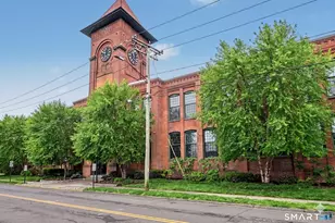 25 Grand St, Norwalk, CT 06851 - Photo 2