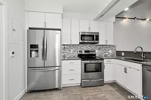 25 Grand St, Norwalk, CT 06851 - Photo 6