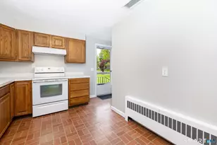 35 Greenfield St, Wethersfield, CT 06109 - Photo 10