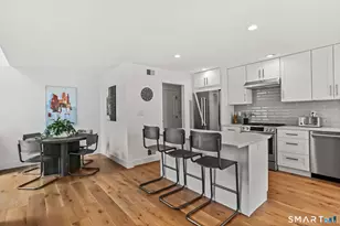 104 Harvest Cmns, Westport, CT 06880 - Photo 8