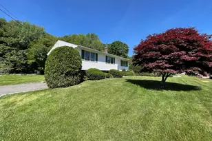 32 Kathy Dr, Seymour, CT 06483 - Photo 4