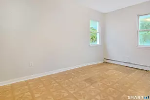 132 Locust St, Waterbury, CT 06704 - Photo 4