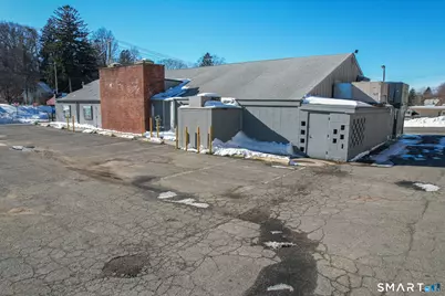 496 Chase Avenue, Waterbury, CT 06704 - Photo 2