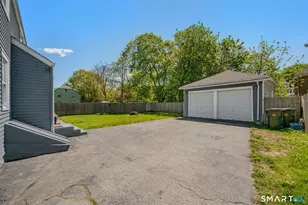 14 W Pleasant St, New London, CT 06320 - Photo 4