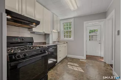 14 West Pleasant Street, New London, CT 06320 - Photo 12