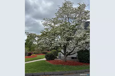 806 Hartford Road #E, Manchester, CT 06040 - Photo 2