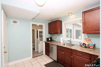 21 Ruby Street, New Haven, CT 06515 - Photo 14