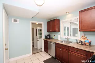 21 Ruby St, New Haven, CT 06515 - Photo 14