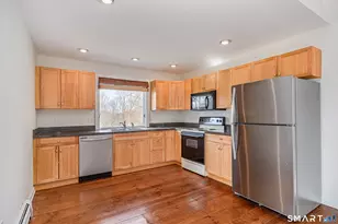 92-C Whisconier Rd, Brookfield, CT 06804 - Photo 4