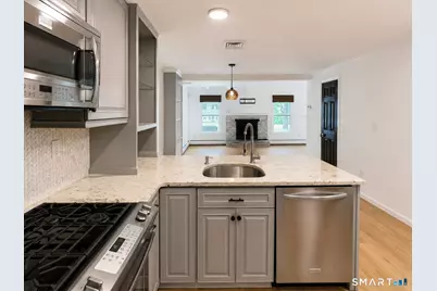 10 Evergreen Place #10, Rocky Hill, CT 06067 - Photo 4