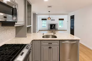 10 Evergreen Pl, Rocky Hill, CT 06067 - Photo 4
