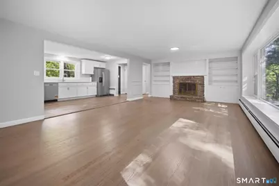 32 Hemlock Lane, East Hartford, CT 06118 - Photo 6