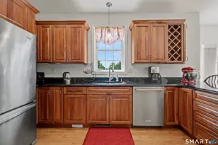 124 Damascus Rd, Branford, CT 06405 - Photo 16