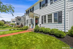 42 Newport Ave, West Hartford, CT 06107 - Photo 2