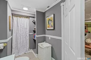 42 Newport Ave, West Hartford, CT 06107 - Photo 22