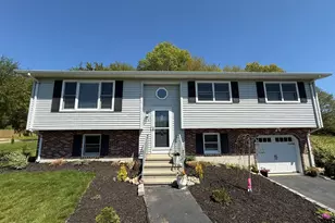 29 Deer Ridge Rd, Stonington, CT 06378 - Photo 2