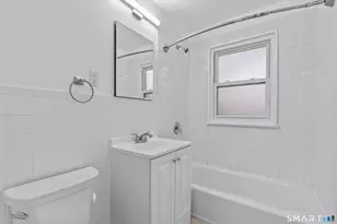 18 Hamilton Ct, Stamford, CT 06902 - Photo 12
