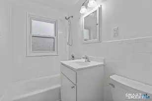28 Hamilton Ct, Stamford, CT 06902 - Photo 12