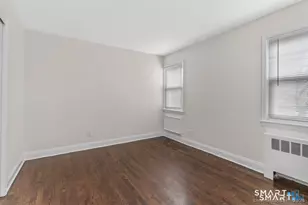 28 Hamilton Ct, Stamford, CT 06902 - Photo 10