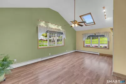 102 Wayne Lane, Meriden, CT 06450 - Photo 26