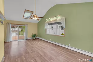 102 Wayne Ln, Meriden, CT 06450 - Photo 28